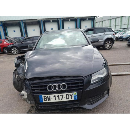 Vitre arriere gauche AUDI A4 3 AVANT PHASE 1 BREAK d’occasion