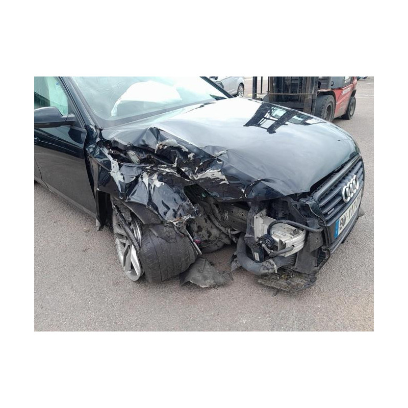 Vitre arriere gauche AUDI A4 3 AVANT PHASE 1 BREAK d’occasion