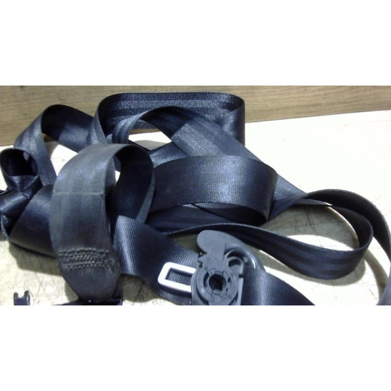 Ceinture arriere centrale VOLKSWAGEN TOURAN 1 PHASE 1 d’occasion
