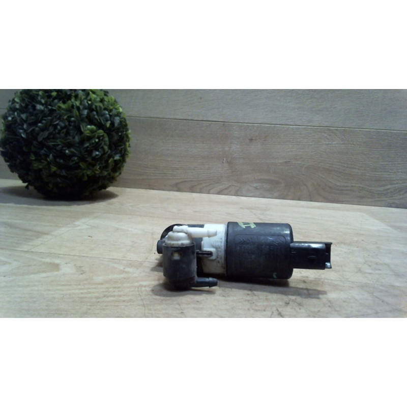 Pompe lave glace avant RENAULT MEGANE 3 PHASE 1 BREAK d’occasion