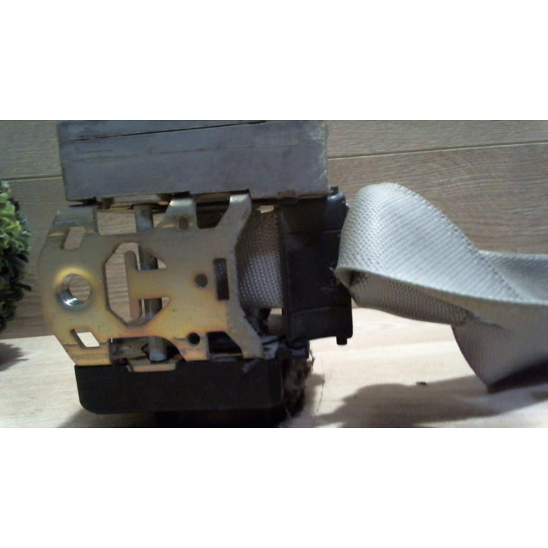 Ceinture avant gauche MERCEDES CLASSE C 203 PHASE 1 d’occasion