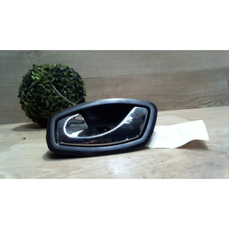 Poignee interieur avant gauche RENAULT MEGANE 3 PHASE 1 d’occasion