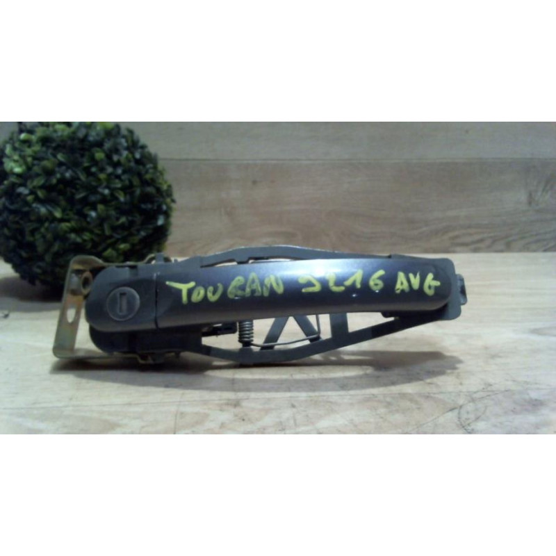 Poignee porte avant gauche VOLKSWAGEN TOURAN 1 PHASE 1 d’occasion
