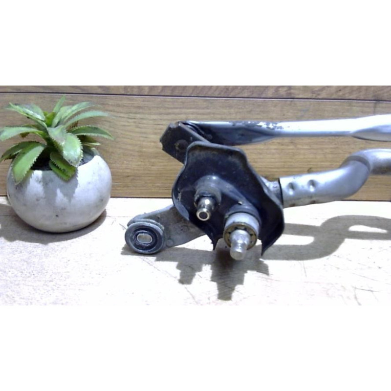 Moteur essuie glace avant TOYOTA YARIS 3 PHASE 1 d’occasion