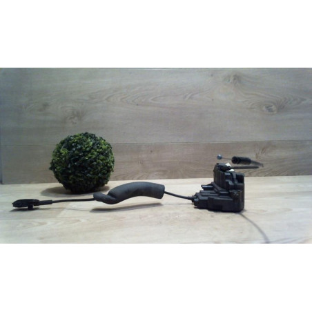 Serrure avant droit RENAULT MEGANE 3 PHASE 1 BREAK d’occasion
