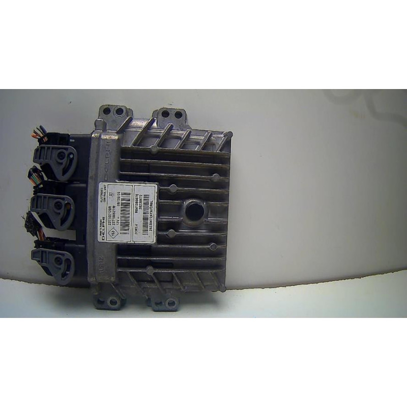 Calculateur moteur RENAULT  d’occasion