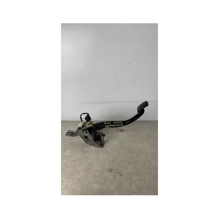 Pedalier d'embrayage HYUNDAI I 20 1 PHASE 1 d’occasion