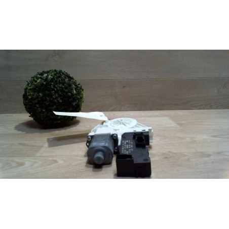 Moteur leve vitre avant droit PEUGEOT 407 PHASE 1 d’occasion