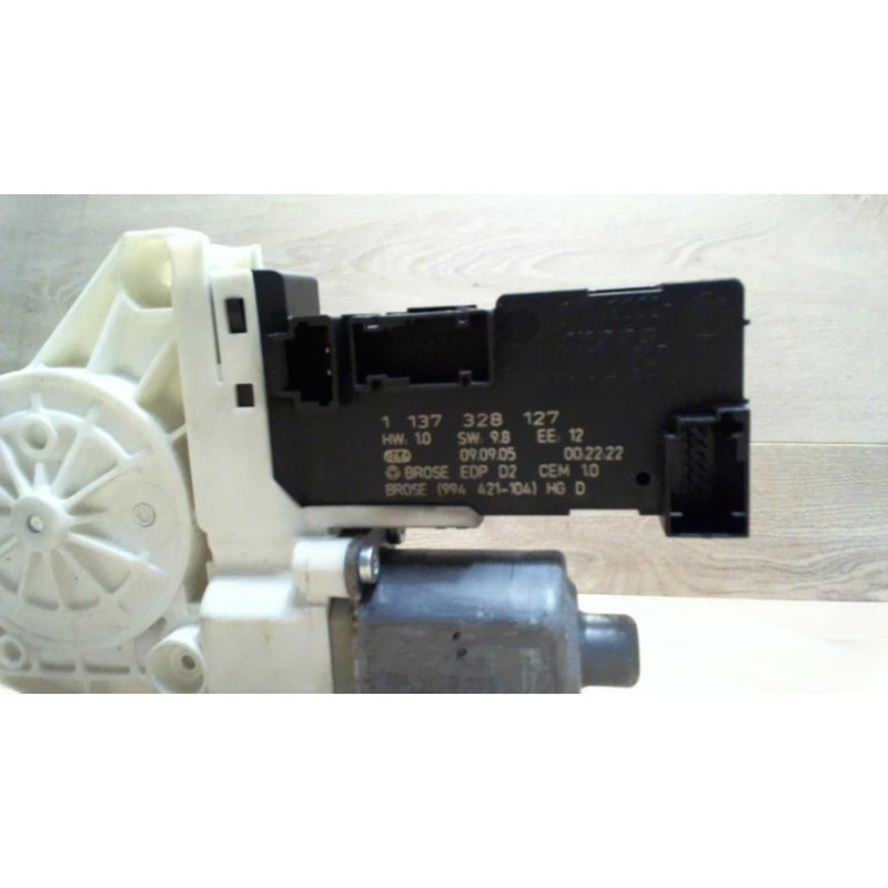 Moteur leve vitre avant droit PEUGEOT 407 PHASE 1 d’occasion