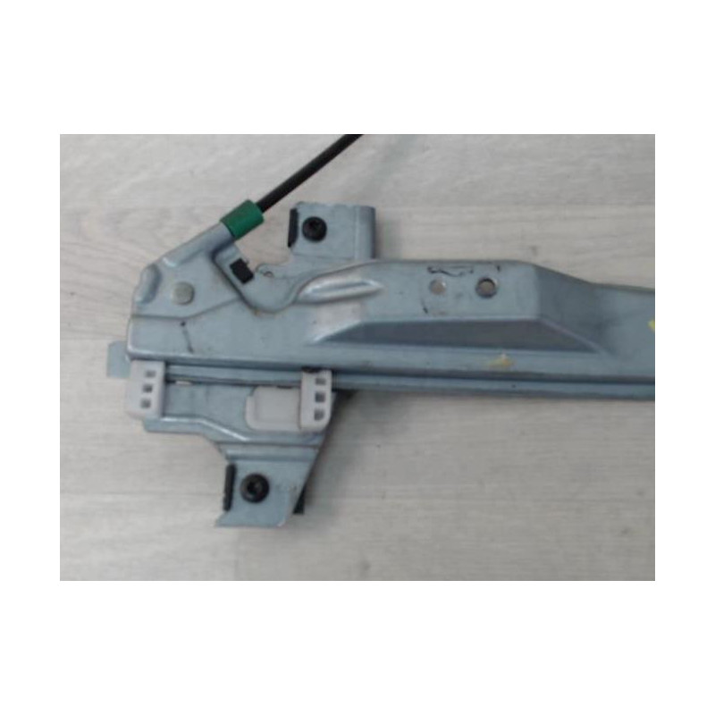 Leve vitre electrique avant gauche PEUGEOT 407 PHASE 1 BREAK d’occasion