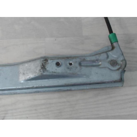 Leve vitre electrique avant gauche PEUGEOT 407 PHASE 1 BREAK d’occasion