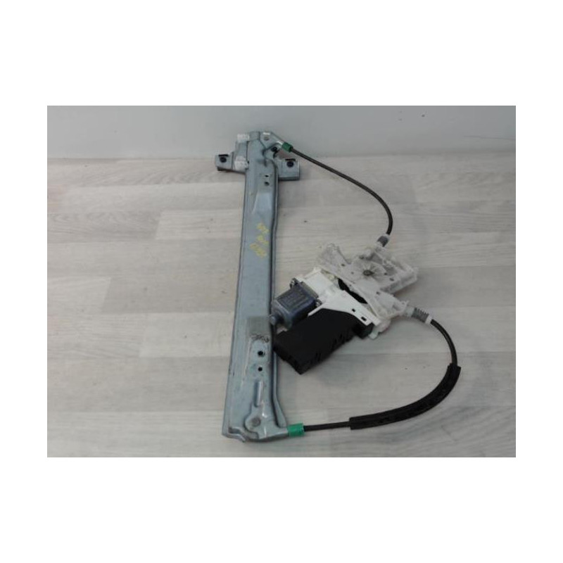 Leve vitre electrique avant gauche PEUGEOT 407 PHASE 1 BREAK d’occasion