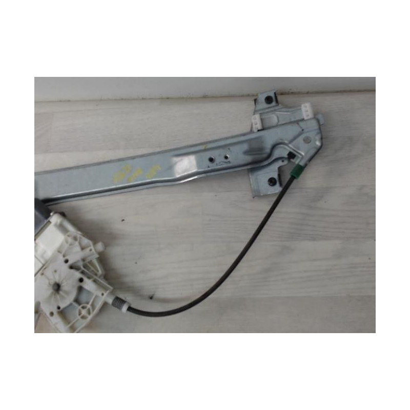 Leve vitre electrique avant gauche PEUGEOT 407 PHASE 1 BREAK d’occasion