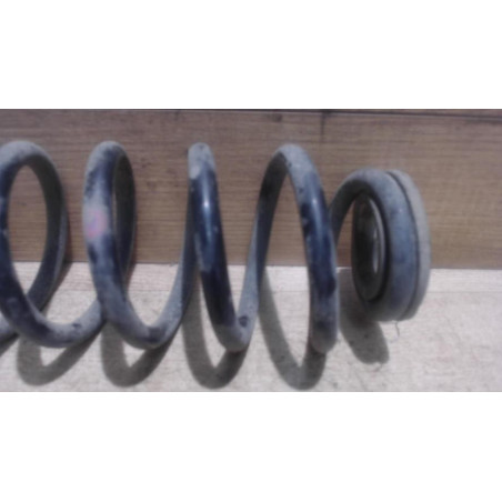 Ressort de suspension arriere droit SMART FORTWO 2 COUPE d’occasion