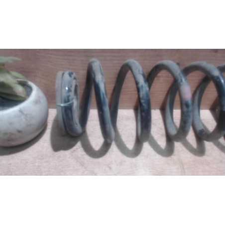 Ressort de suspension arriere droit SMART FORTWO 2 COUPE d’occasion