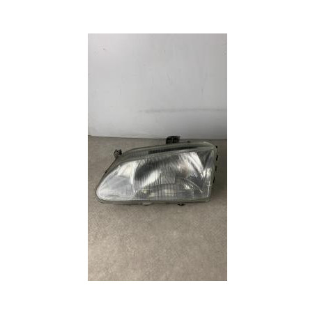 Optique avant principal gauche (feux)(phare) RENAULT MEGANE 1 PHASE 1 d’occasion