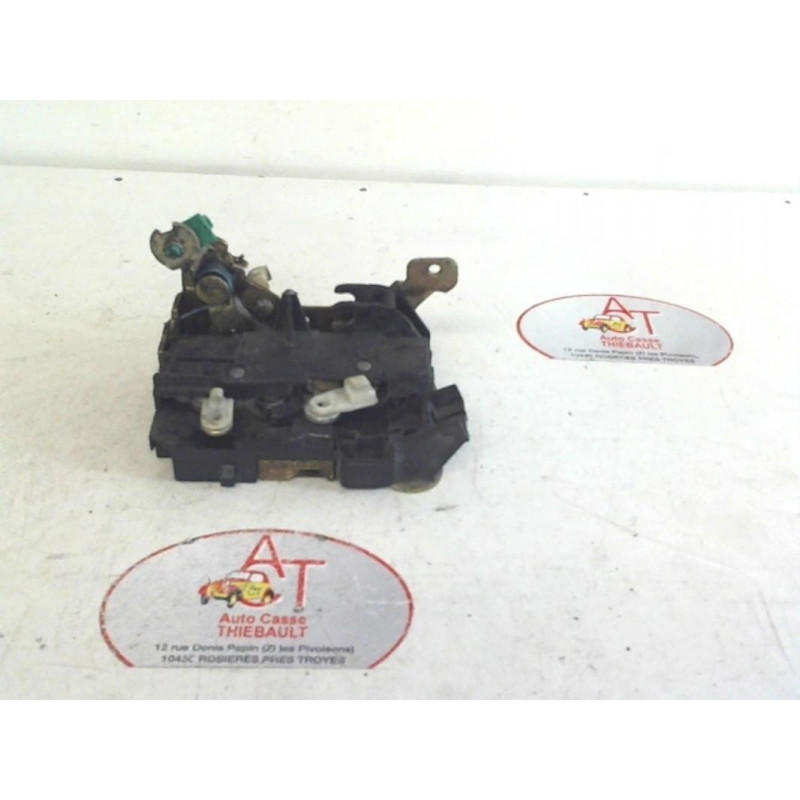 Serrure avant droit RENAULT CLIO I d’occasion