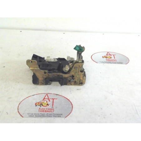 Serrure avant droit RENAULT CLIO I d’occasion