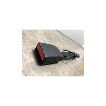 Attache ceinture avant gauche RENAULT CLIO 4 PHASE 2 d’occasion
