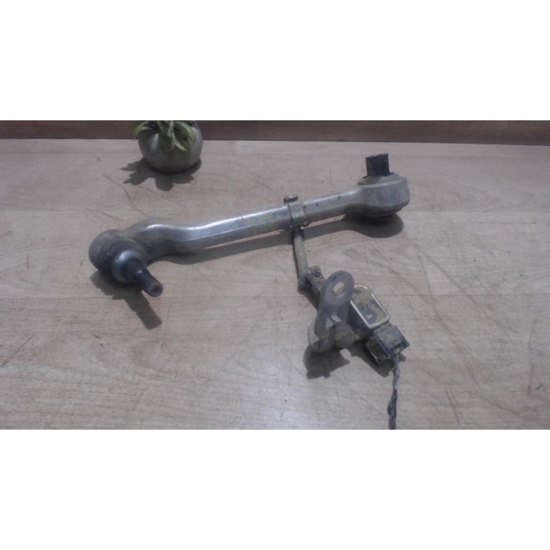 Bras de suspension superieur avant gauche BMW SERIE 1 E87 PHASE 1 d’occasion