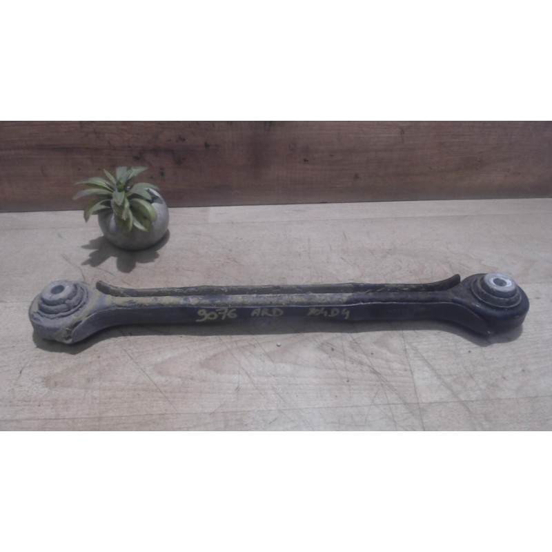 Bras de suspension superieur arriere droit BMW SERIE 1 E87 PHASE 1 d’occasion