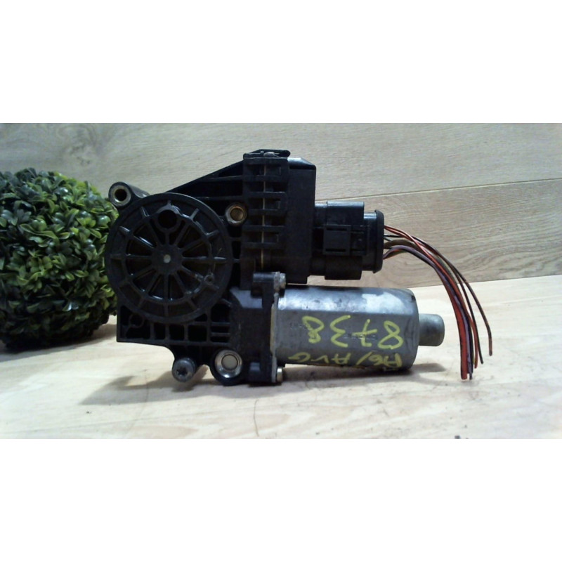 Moteur essuie glace avant gauche AUDI A6 2 PHASE 2 d’occasion