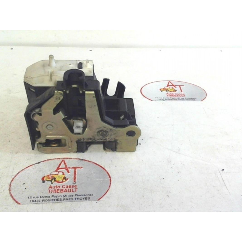 Serrure avant gauche RENAULT CLIO II PHASE 3 d’occasion