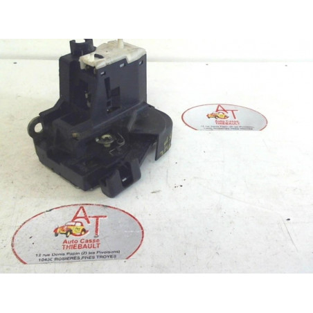 Serrure avant gauche RENAULT CLIO II PHASE 3 d’occasion