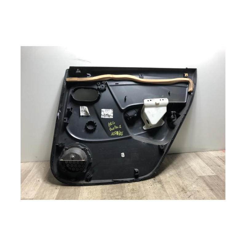 Panneau de porte arriere gauche DACIA DUSTER 1 PHASE 2 d’occasion