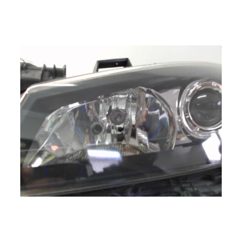 Optique avant principal gauche (feux)(phare) RENAULT LAGUNA 2 PHASE 2 d’occasion