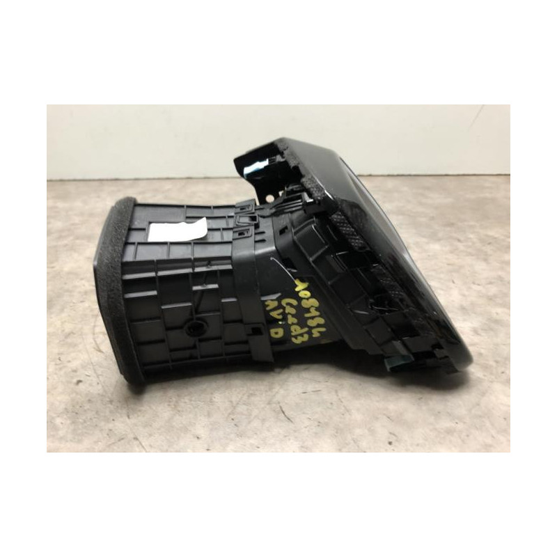 Aerateur tableau de bord avant droit KIA CEE-D 3 PHASE 1 d’occasion