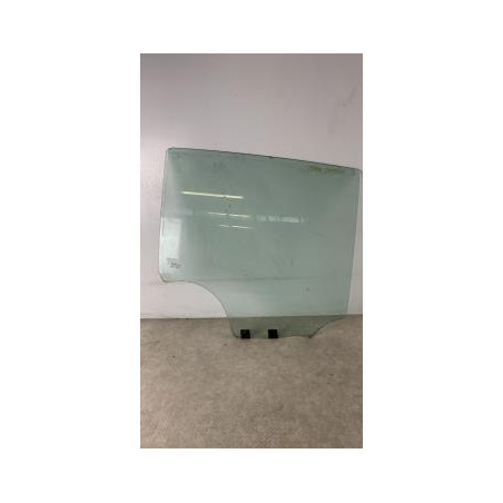 Vitre arriere droit DACIA SANDERO 1 d’occasion