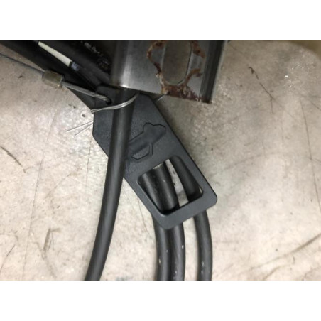 Cable ouverture capot NISSAN 350 Z CABRIOLET d’occasion