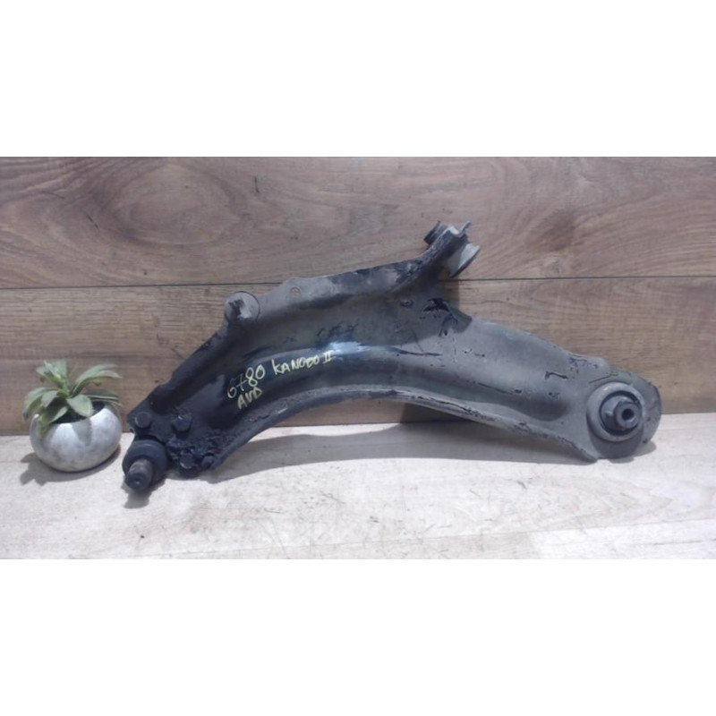 Triangle avant droit RENAULT MEGANE 1 PHASE 2 d’occasion