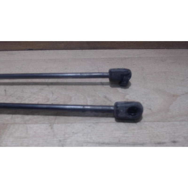 Verin de coffre DACIA SANDERO 1 d’occasion