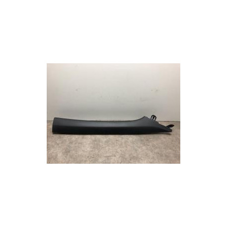 Garniture laterale arriere droite KIA CEE-D 3 PHASE 1 d’occasion
