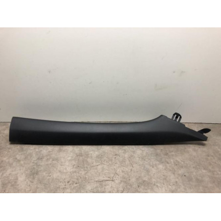 Garniture laterale arriere droite KIA CEE-D 3 PHASE 1 d’occasion