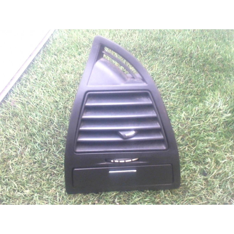 Aerateur tableau de bord CITROEN C4 COUPE d’occasion
