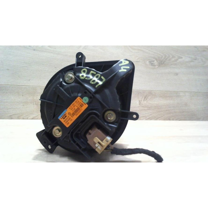 Pulseur d'air AUDI A4 2 AVANT PHASE 1 BREAK d’occasion