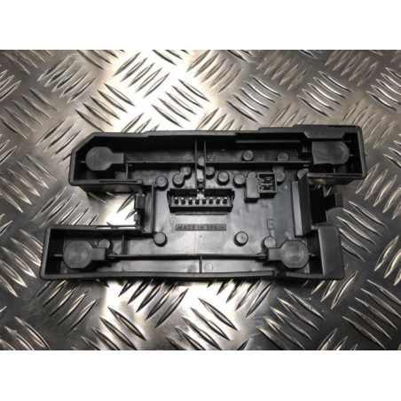 Platine feu arriere gauche RENAULT CLIO 1 PHASE 3 d’occasion