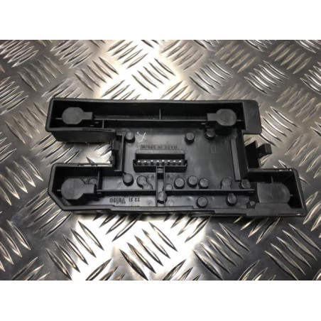 Platine feu arriere droit RENAULT CLIO 1 PHASE 3 d’occasion