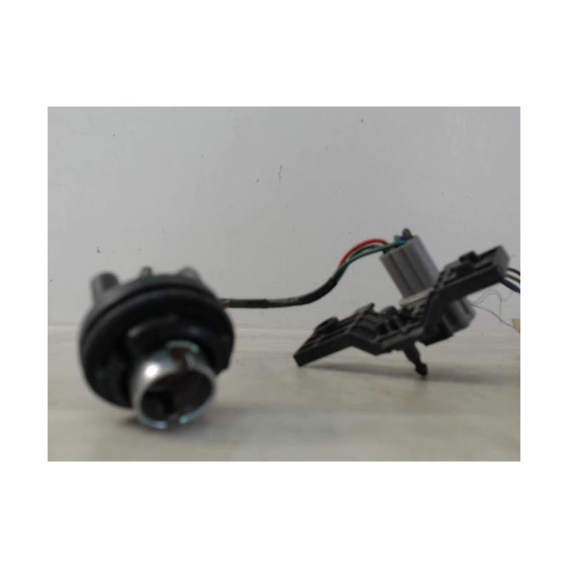 Platine feu arriere gauche NISSAN NAVARA NP300 d’occasion