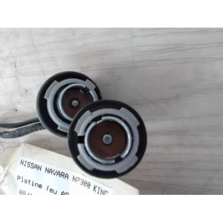Platine feu arriere gauche NISSAN NAVARA NP300 d’occasion