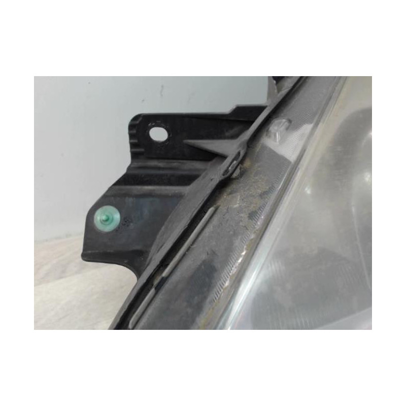Optique avant principal gauche (feux)(phare) RENAULT CLIO 3 PHASE 2 BREAK d’occasion