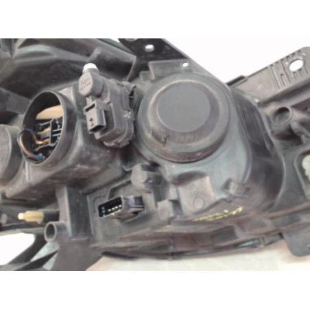 Optique avant principal gauche (feux)(phare) RENAULT CLIO 3 PHASE 2 BREAK d’occasion
