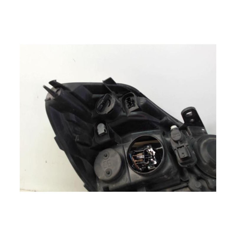 Optique avant principal gauche (feux)(phare) RENAULT CLIO 3 PHASE 2 BREAK d’occasion