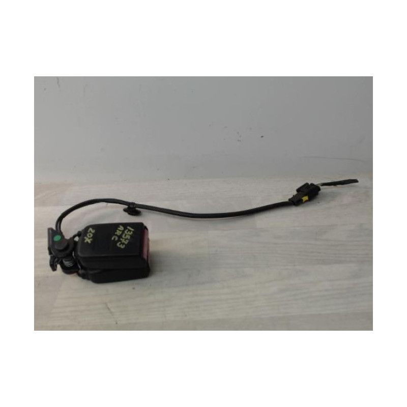 Attache ceinture arriere centrale PEUGEOT 207 PHASE 1 d’occasion
