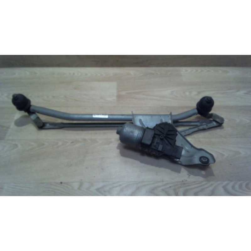 Moteur essuie glace avant DACIA SANDERO 1 d’occasion