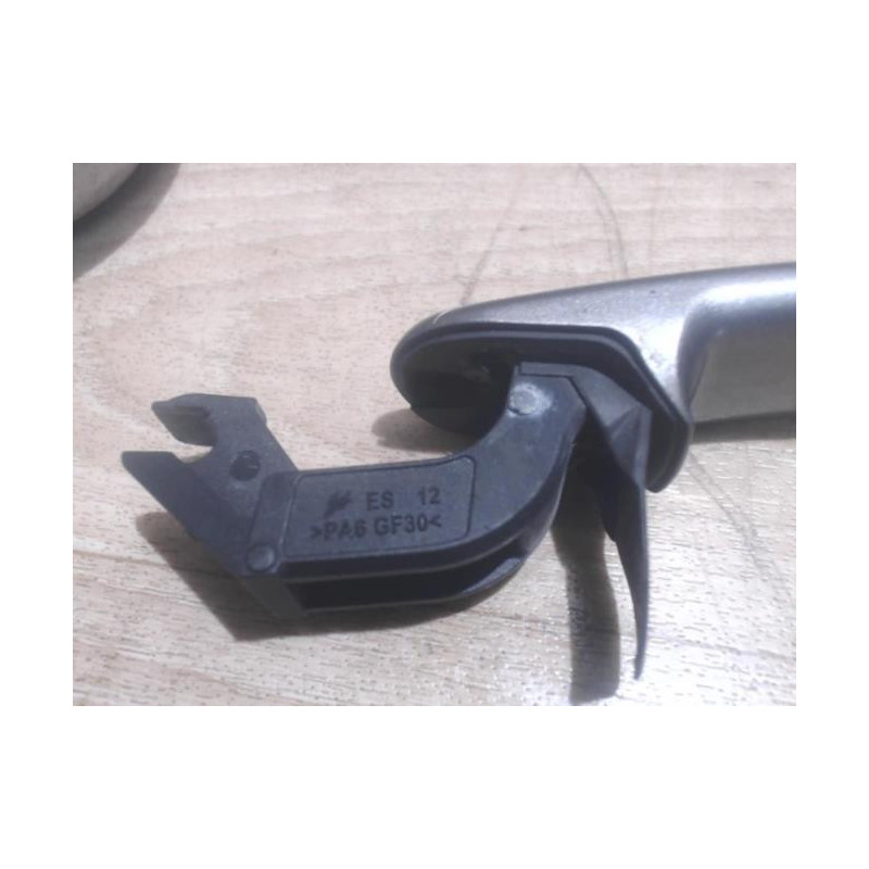 Poignee porte avant gauche SEAT CORDOBA 2 d’occasion