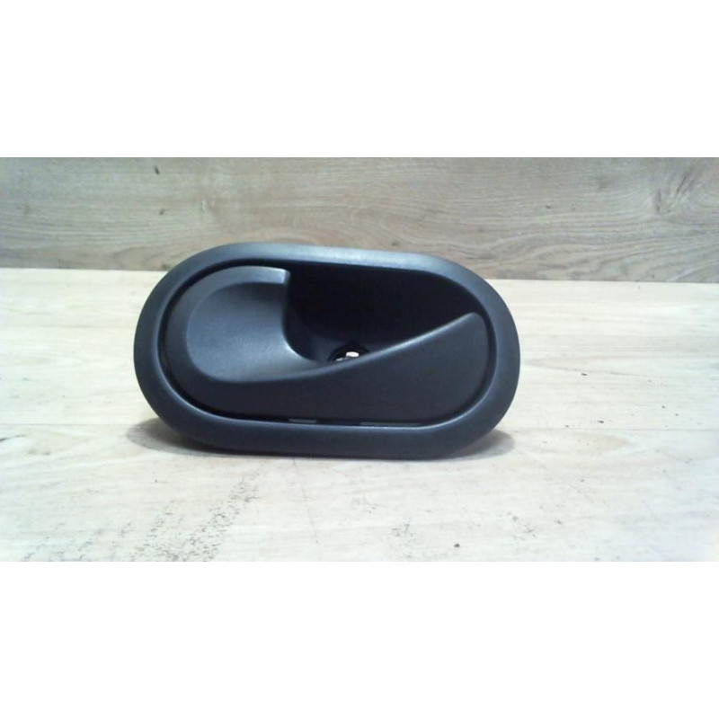 Poignee interieur porte laterale gauche RENAULT MODUS PHASE 1 d’occasion